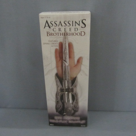 lot 130 image: Assassins Creed Gauntlet