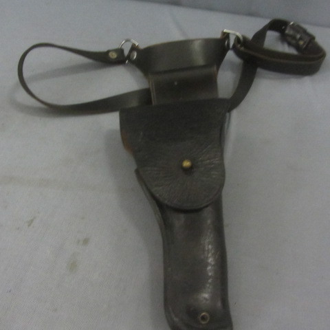 lot 143 image: Colt 45 Shoulder Holster