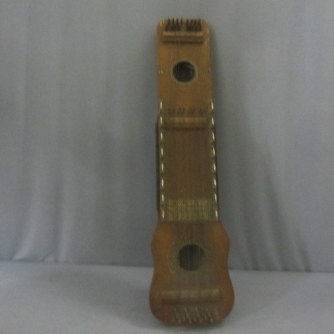 lot 168 image: Antique German Zither