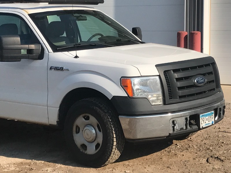 lot 1 image: 2009 Ford F.150 XL