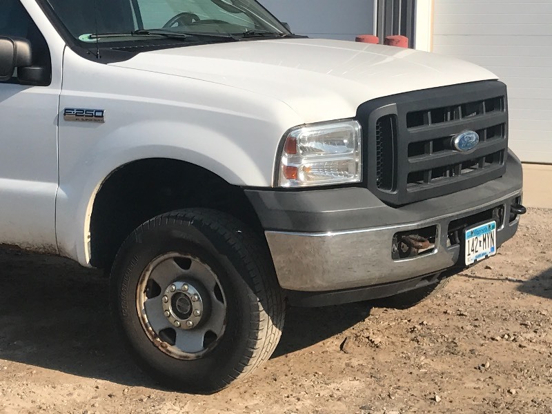 lot 2 image: 2006 Ford F.250 XL Super-Duty