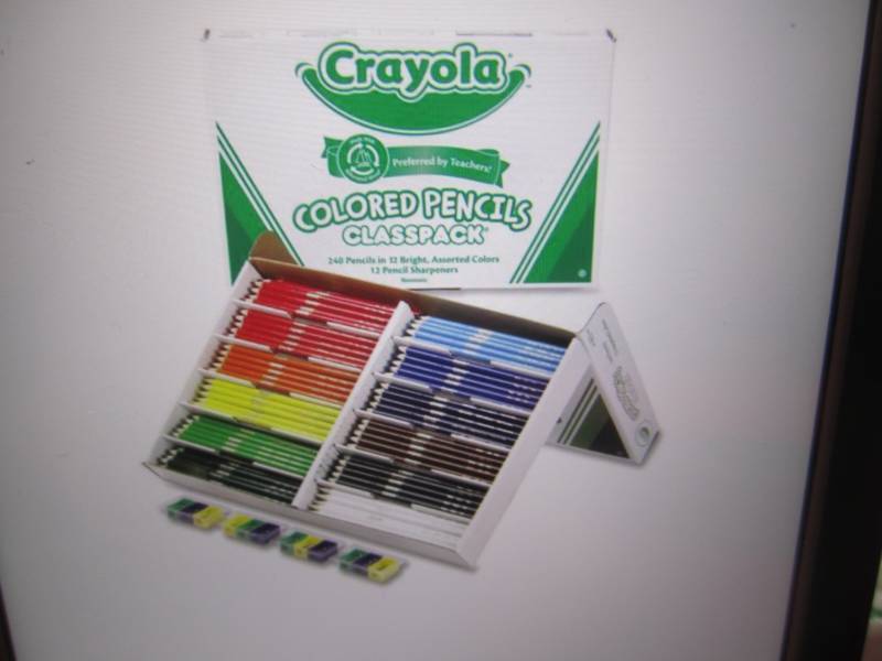 lot 20 image: Crayola Colored Pencil Class Pack 2...