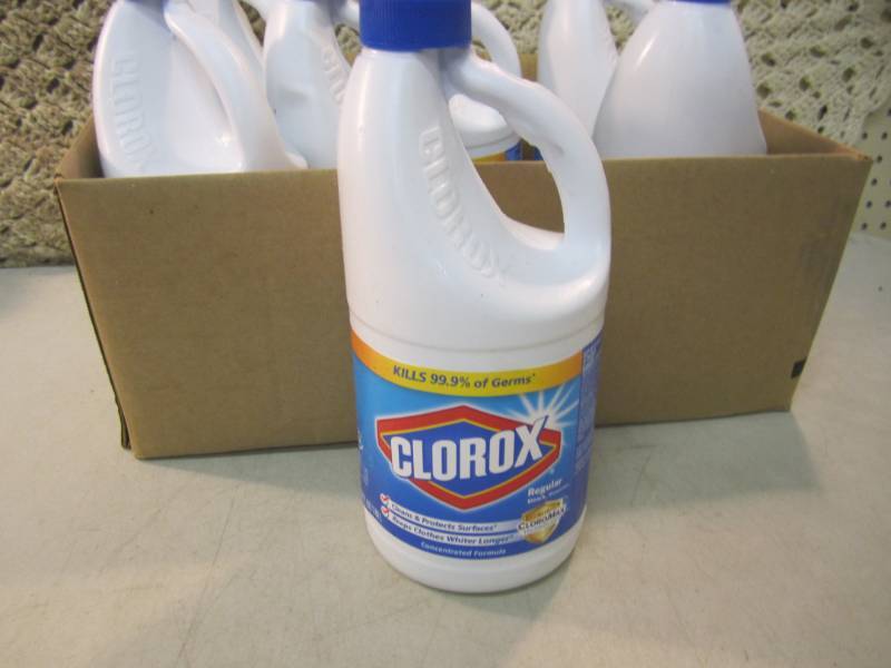 lot 22 image: 7 Bottles of Clorox Bleach 2 quarts...
