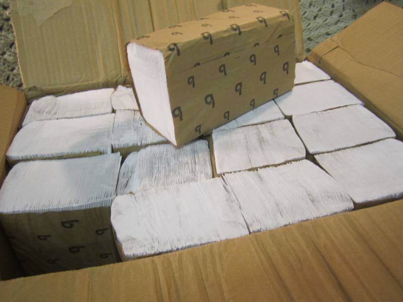 lot 26 image: Case of 4000 White Multi-Fold Towel...