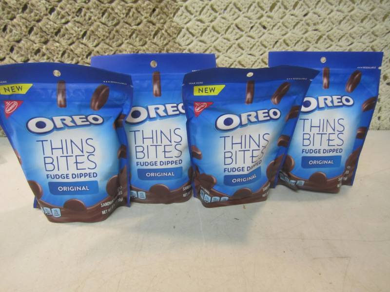 lot 34 image: 4 Bags of Oreo Thin Bites Fudge Dip...