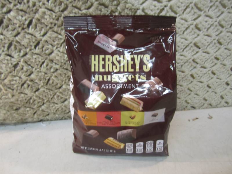 lot 106 image: Bag of Hersheys Nuggets Assortment ...