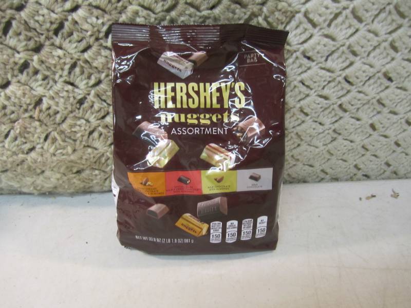 lot 107 image: Bag of Hersheys Nuggets Assortment ...
