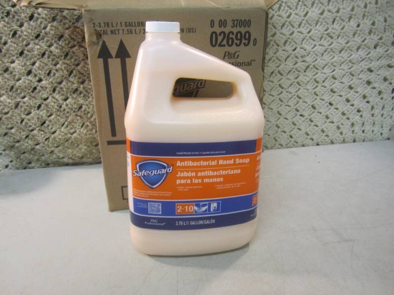 lot 122 image: Case of 2 Safeguard Antibacterial H...