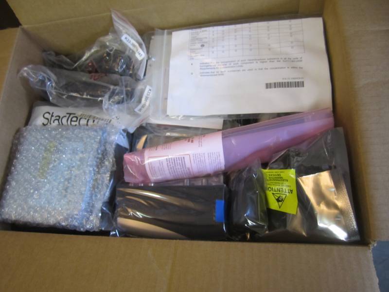 lot 160 image: Mixed Lot of Misc Electronics Etc  ...