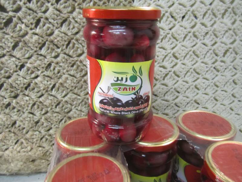 lot 202 image: Case of 6 Jars of Natural Whole Bla...