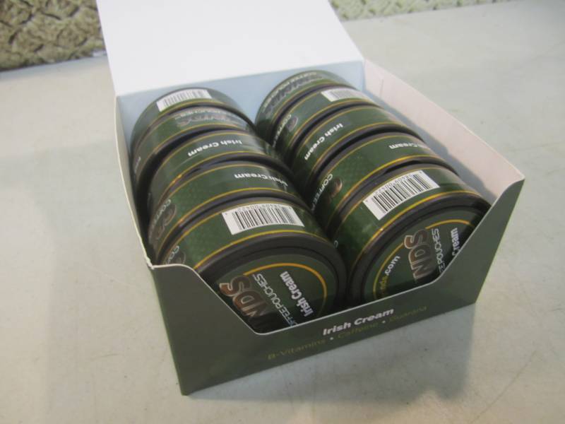 lot 252 image: Box of 10 Irish Cream Grinds Coffee...
