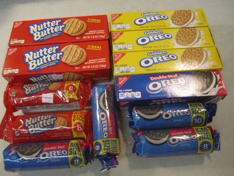 lot 277 image: Mixed Lot of 1w Packs of Misc Cooki...