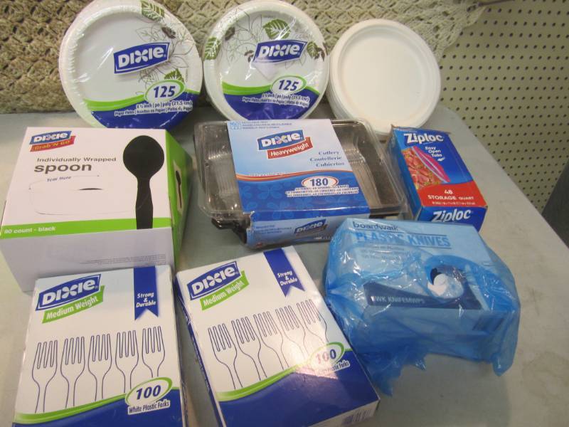 lot 289 image: Mixed Lot of Plastic Spoons Forks K...