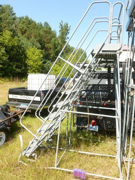 lot 8 image: SnS Auctions # 334 Out door & Equipment