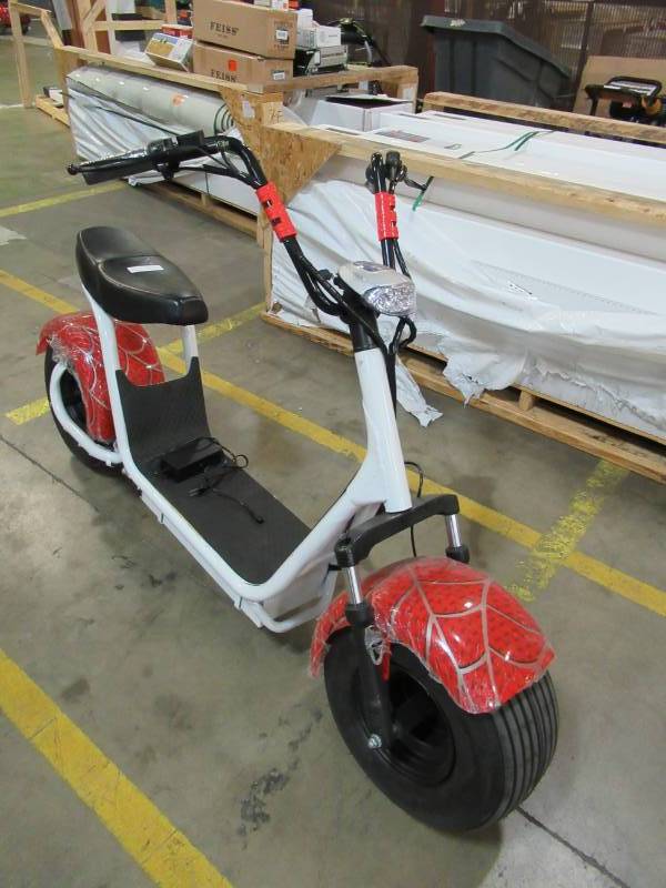 lot 1 image: FAT BOY STYLE CALI ELECTRIC SCOOTER LIMITED EDITION
