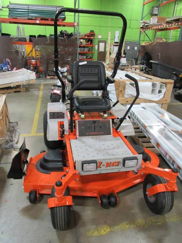 lot 2 image: 62 ZERO-TURN COMMERCIAL MOWER Z-BEAST