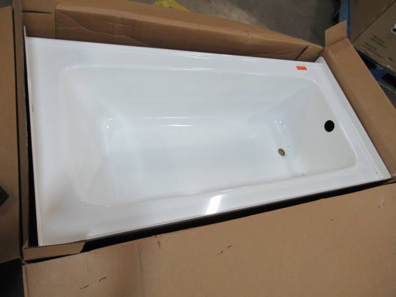 lot 101 image: Aquatic A2 5 ft. Left Hand Drain Soaking Tub in White