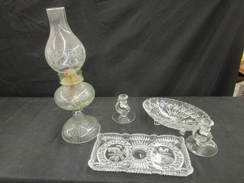 lot 78 image: Glassware