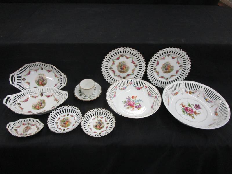 lot 85 image: Germanand Bavaria Dishes and Arizona Tea Cup and Saucer