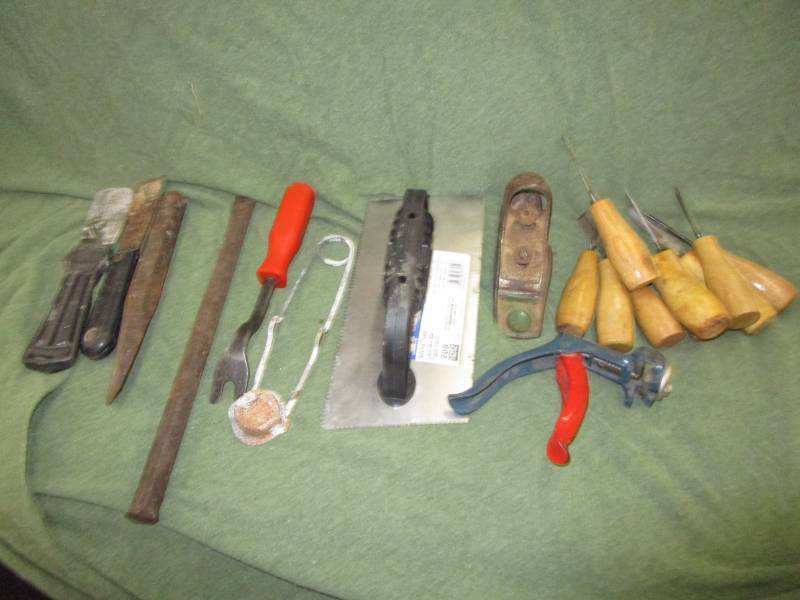 lot 102 image: Planer, Wood Carving Tools and Misc