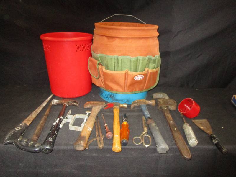 lot 106 image: Hammers, Pals, various Tools