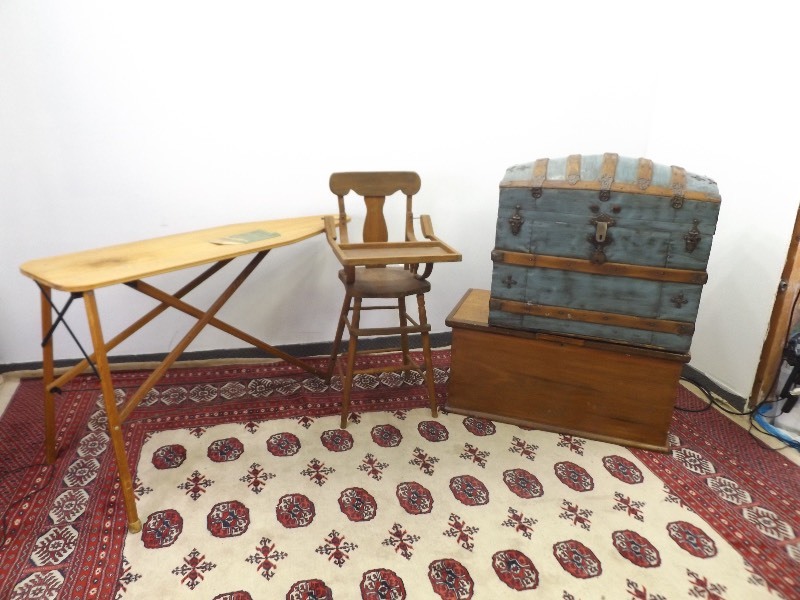 lot 14 image: Lot of Antique Trunks etc. for Refurb or Use