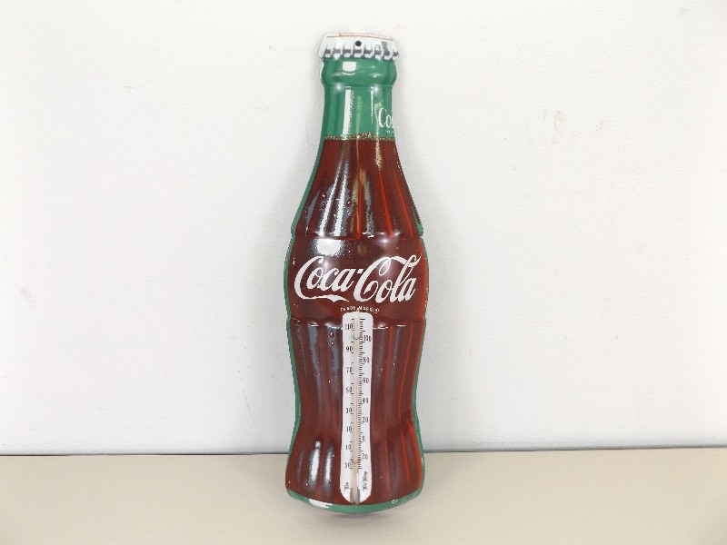 lot 24 image: MINT 1950s Tru Temp Coca Cola Coke Tin Litho Thermometer