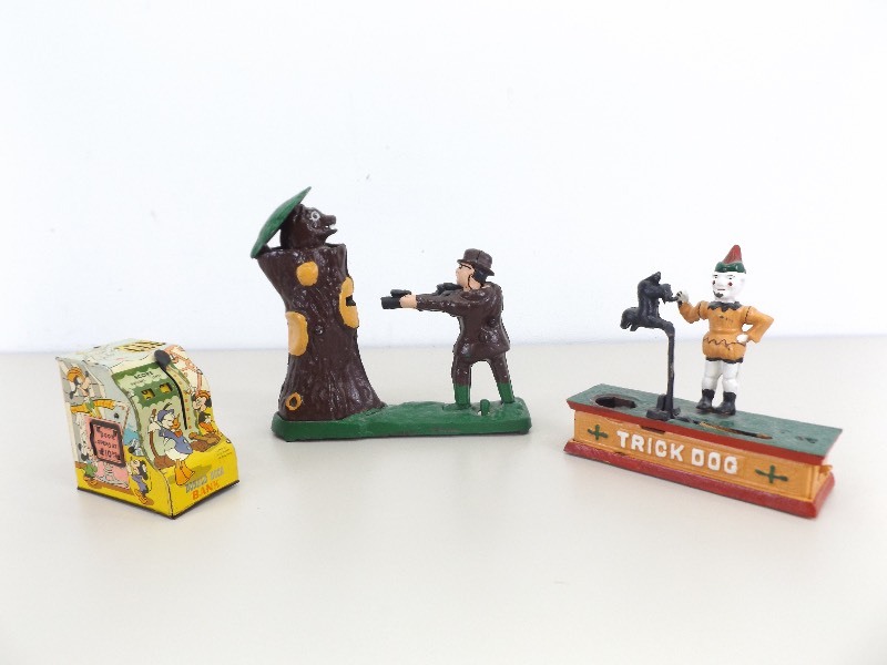 lot 51 image: Lot of Vintage Cast Iron etc. Louis Marx etc. Banks