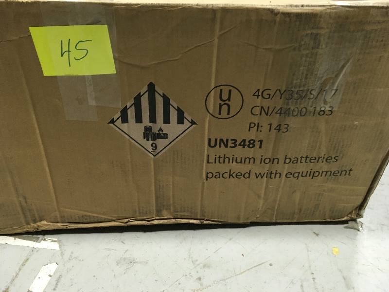 lot 45 image: Ryobi Cordless Lawmower 40V slight small damage on bag holder in working conditions