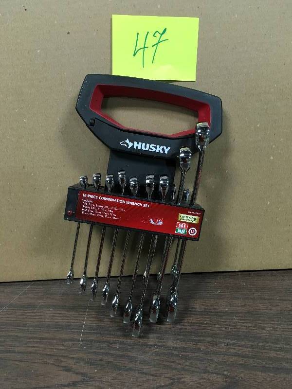 lot 47 image: Husky Combination Whrench Set of 12  only not used