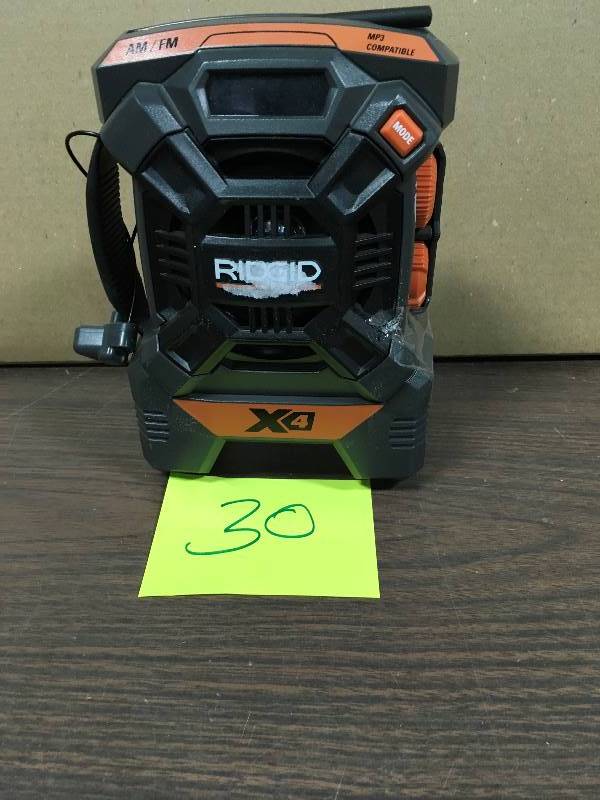 lot 30 image: Ridgid R84084 X4 18v Cordless Lithiumion Radio tool only