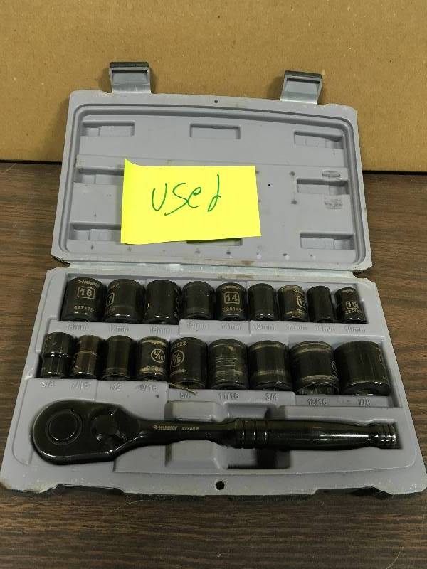 lot 31 image: Husky 20 PC Mechanic Tool Set used in working condition