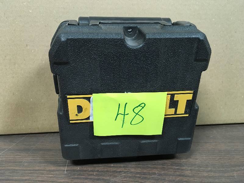 lot 48 image: Dewalt DW088 12-Volt MAX Lithium-Ion Red Cross Line Laser Level in good working condition