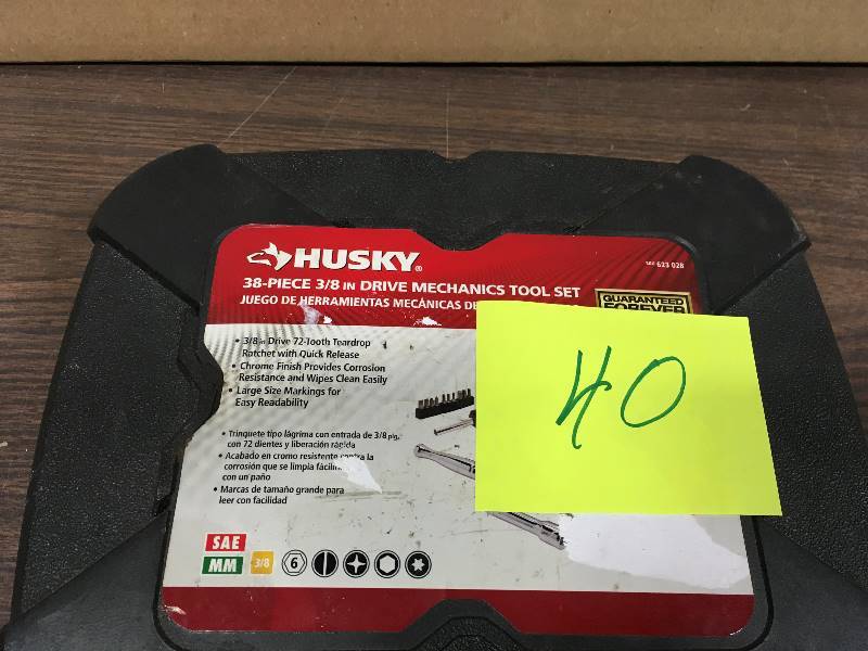 lot 40 image: Husky 38-piece 38 Inch Drill And Drive Mechanics Tool Set