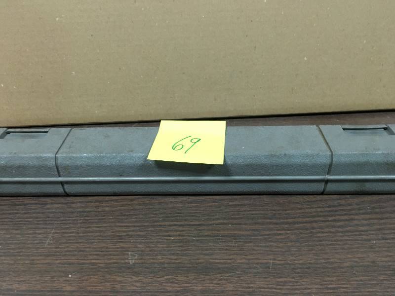 lot 69 image: Husky 50-250 ft. lbs. 12 in. Drive Torque Wrench-H2DTWA - used in working condition