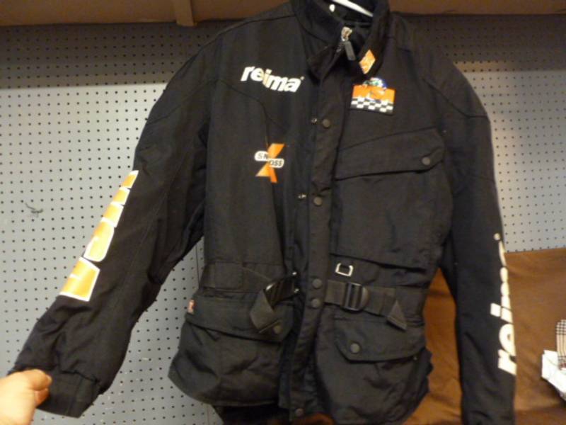 lot 25 image: Reima Snocross Jacket