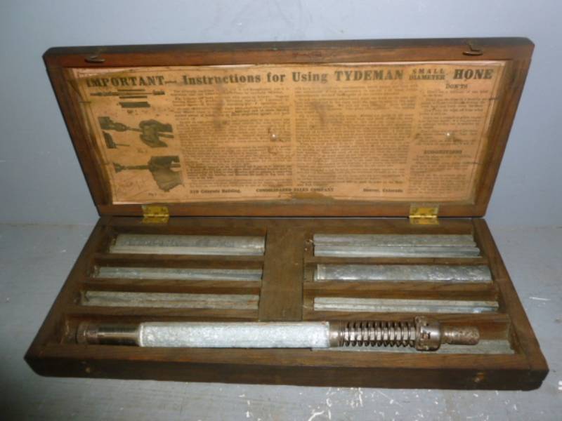 lot 90 image: Vintage Tool Set