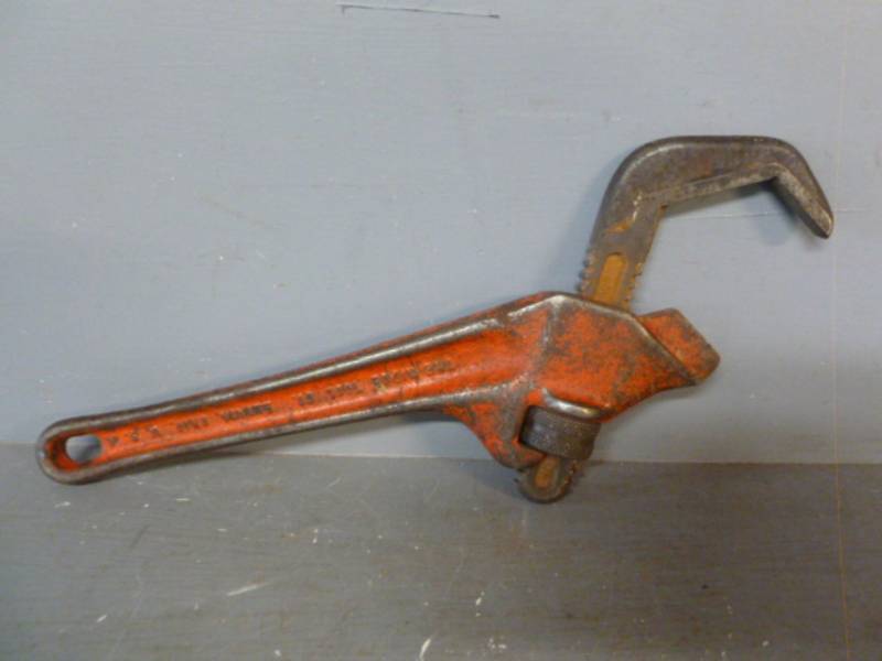 lot 91 image: Ridgid Wrench