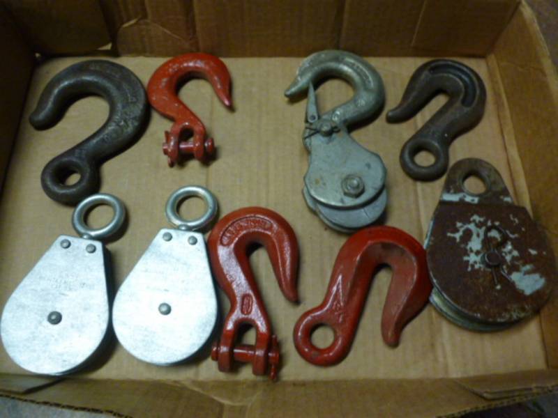 lot 92 image: Log Chain Hooks