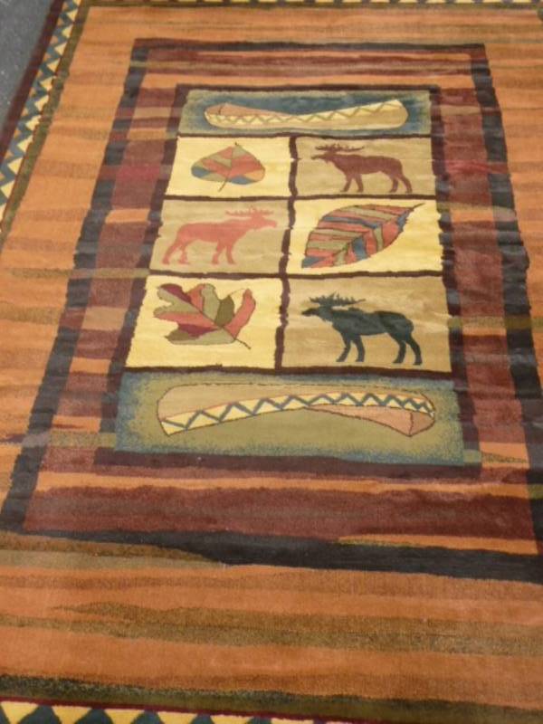 lot 114 image: Floor Rug
