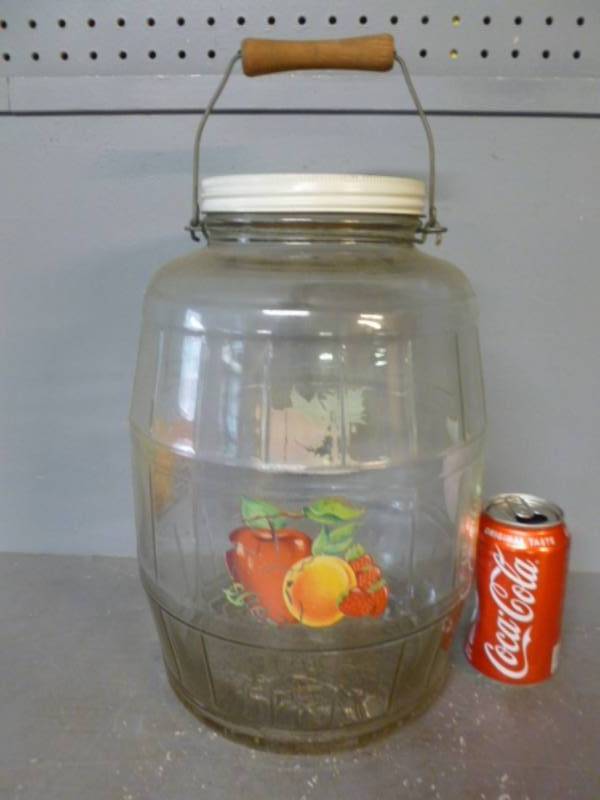 lot 142 image: Vintage Pickle Jar