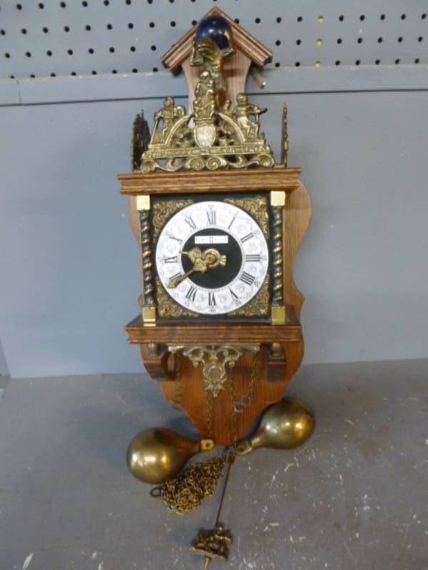 lot 151 image: Vintage Clock