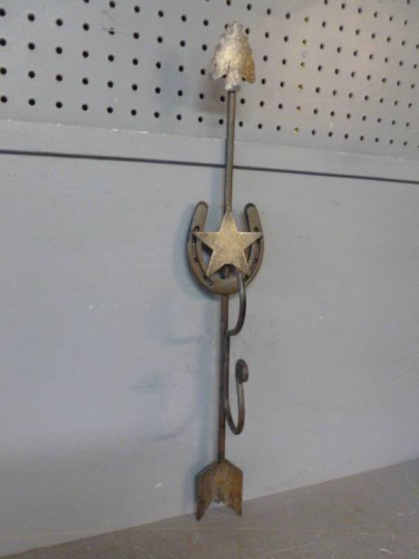 lot 158 image: Hat Hook