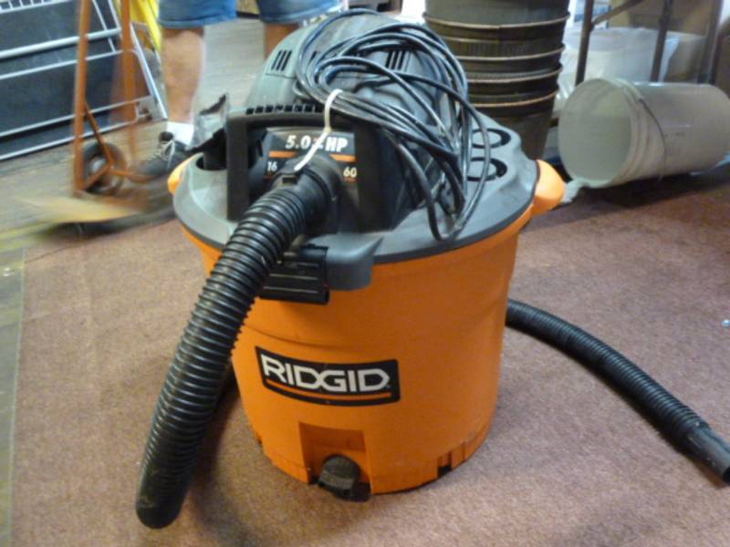lot 211 image: Ridgid Vacuum