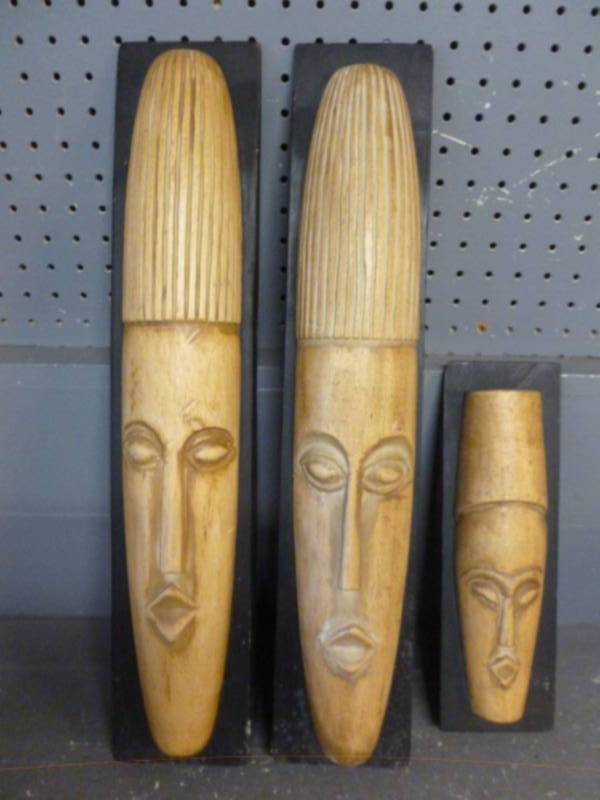 lot 243 image: African Themed Decor