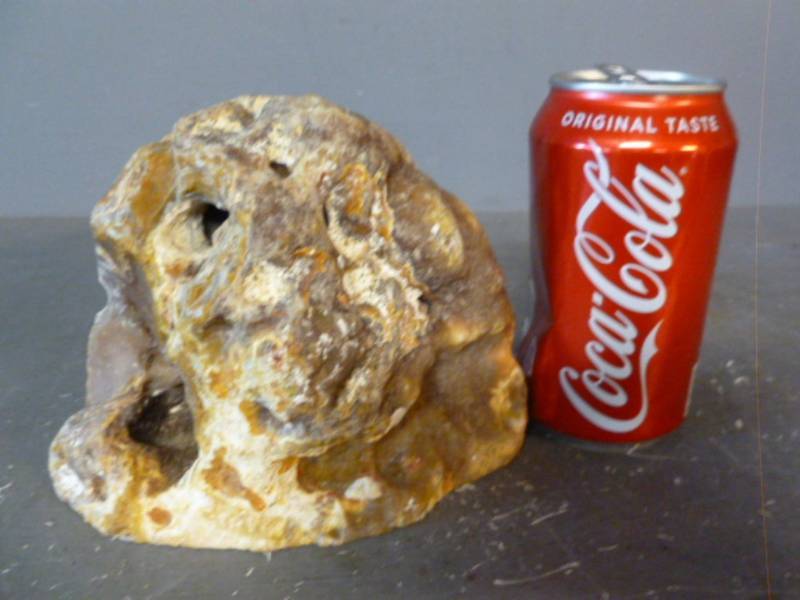 lot 261 image: Collector Rock