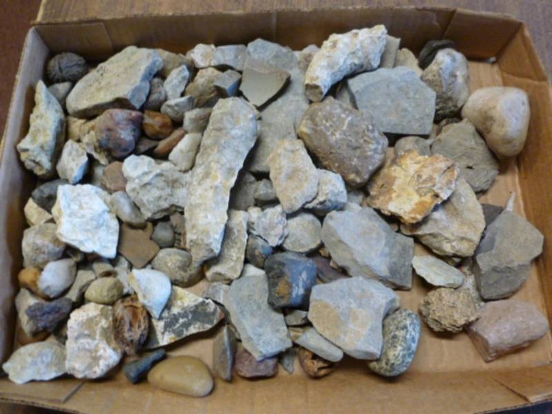 lot 263 image: Collector Rocks