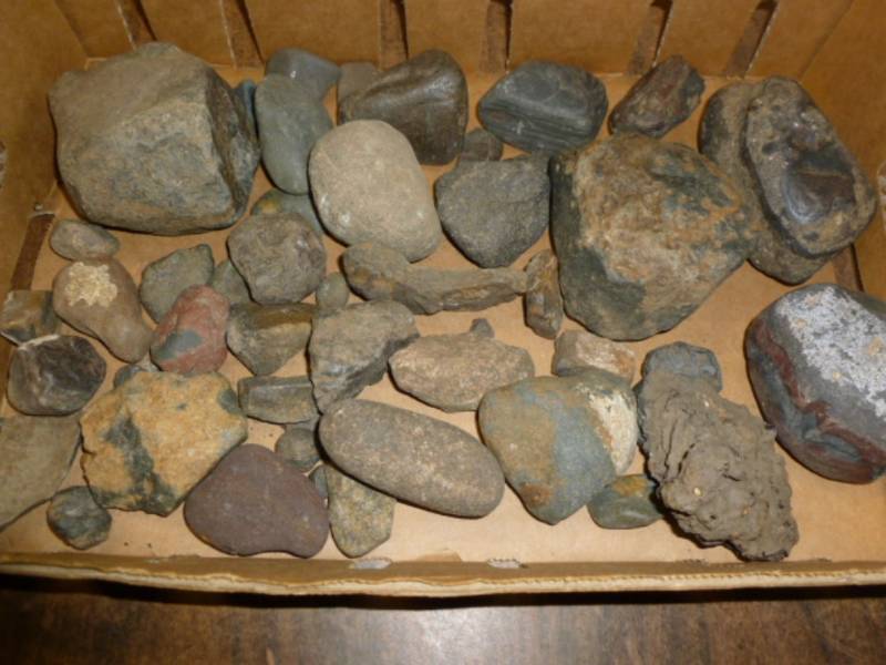 lot 264 image: Collector Rocks