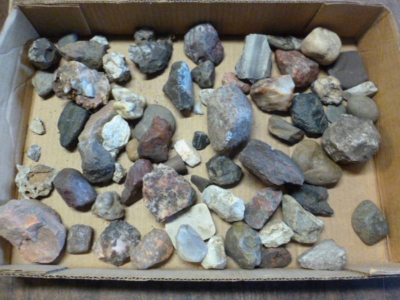 lot 266 image: Collector Rocks
