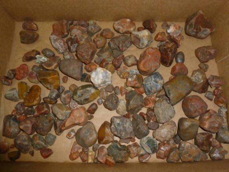 lot 269 image: Agates